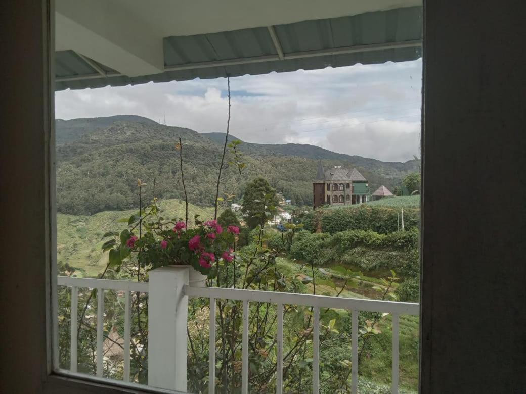 The Nuwaraeliya * Нувара-Элия